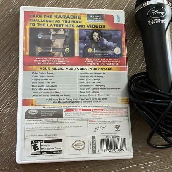 Wii Disney Sing It Game & Microphone - Picture 3 of 6